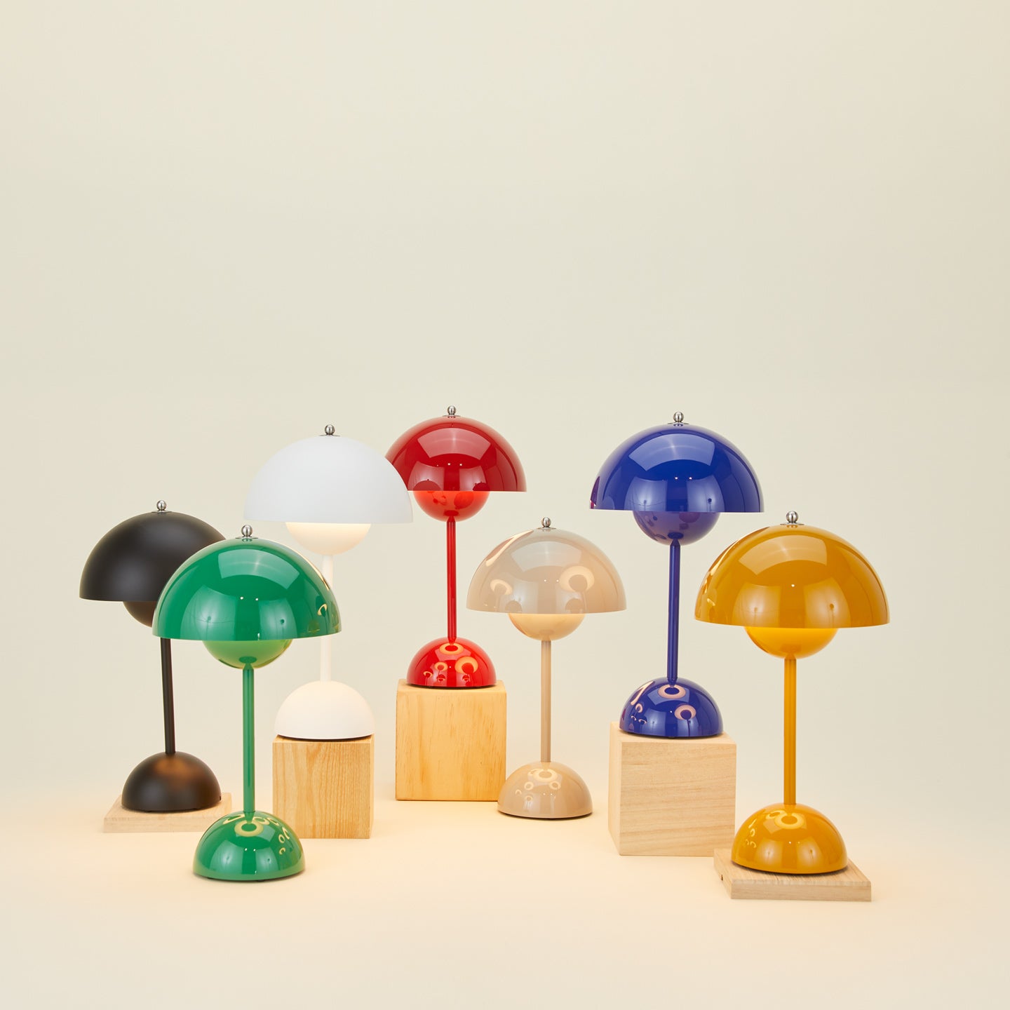 Flowerpot portable lanterns in various colors