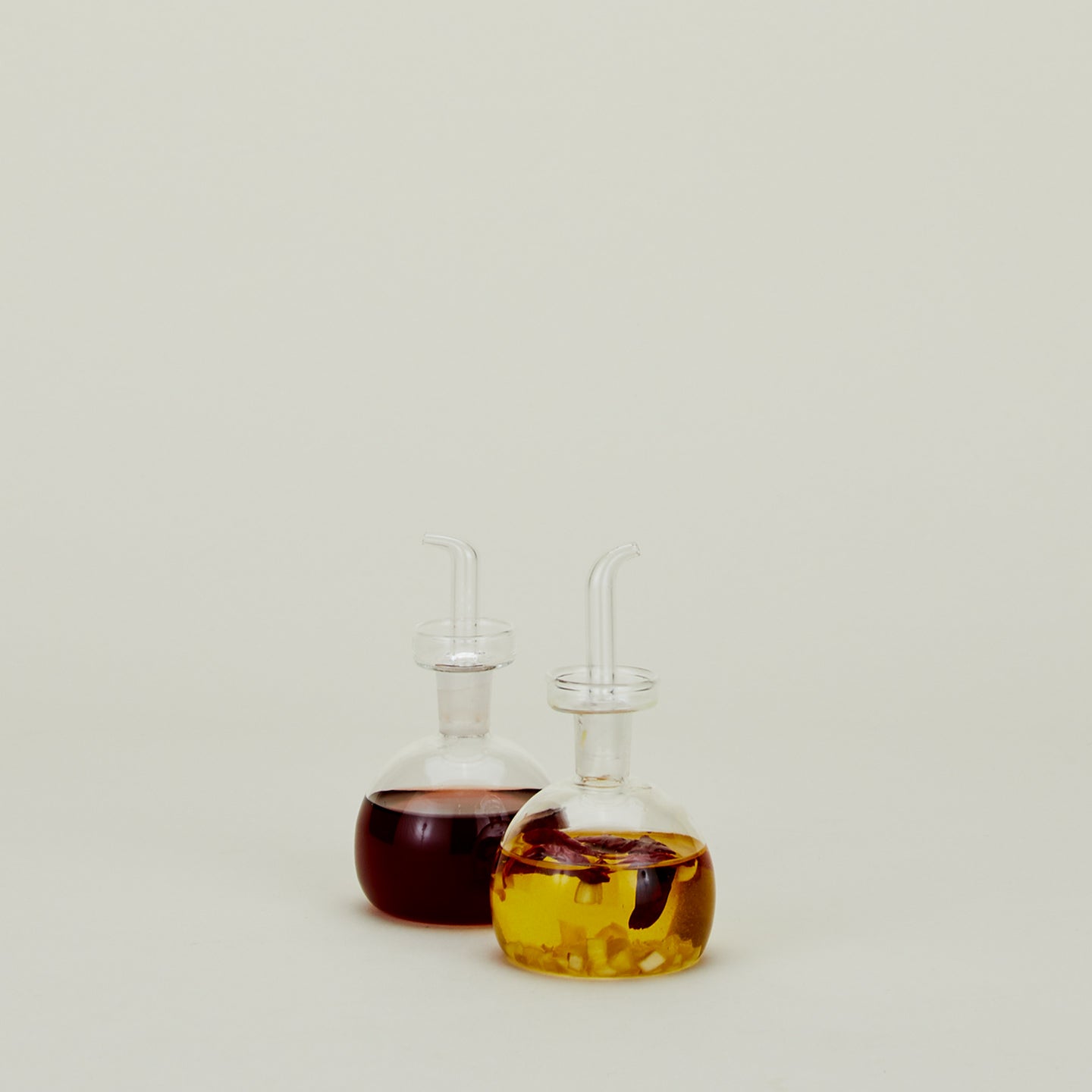 Essential kitchen bottle set of 2