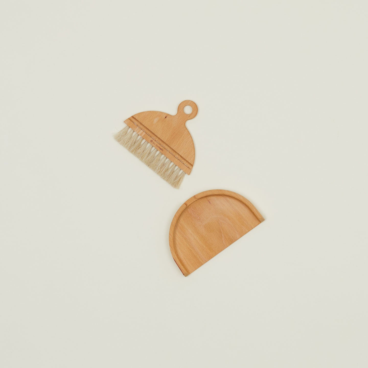 Table Brush open