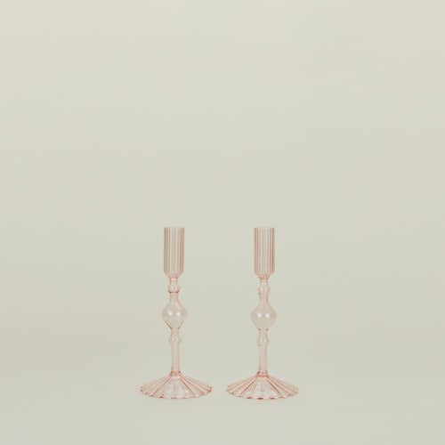 Pleated candle holders in pink