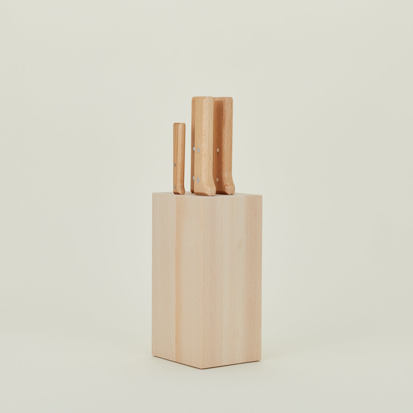5 Beechwood kitchen knives in knife block