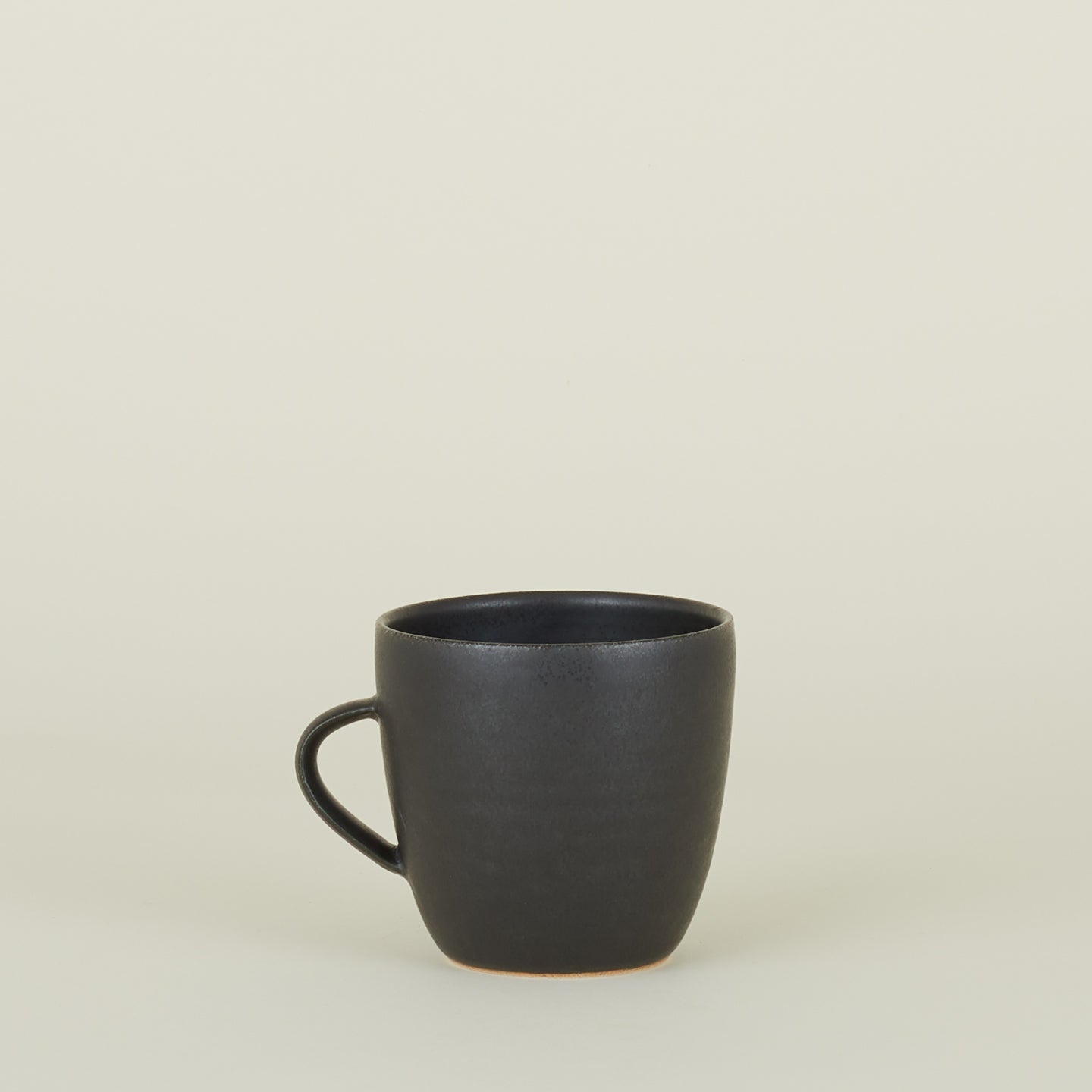 Stoneware Mug in Black.