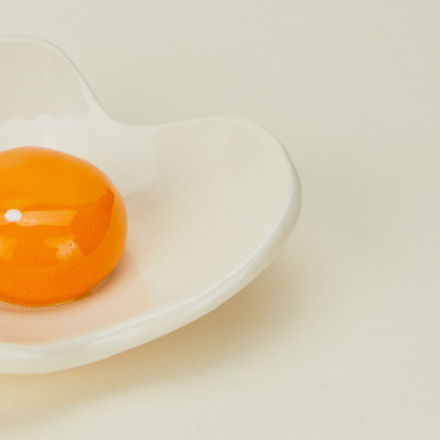 Ceramic egg dish