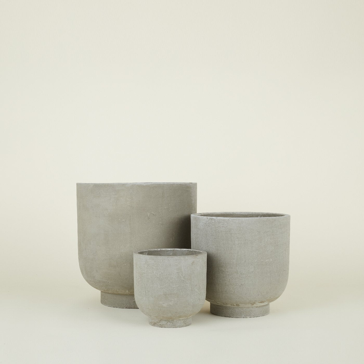 Footed Planter - Fiber Cement