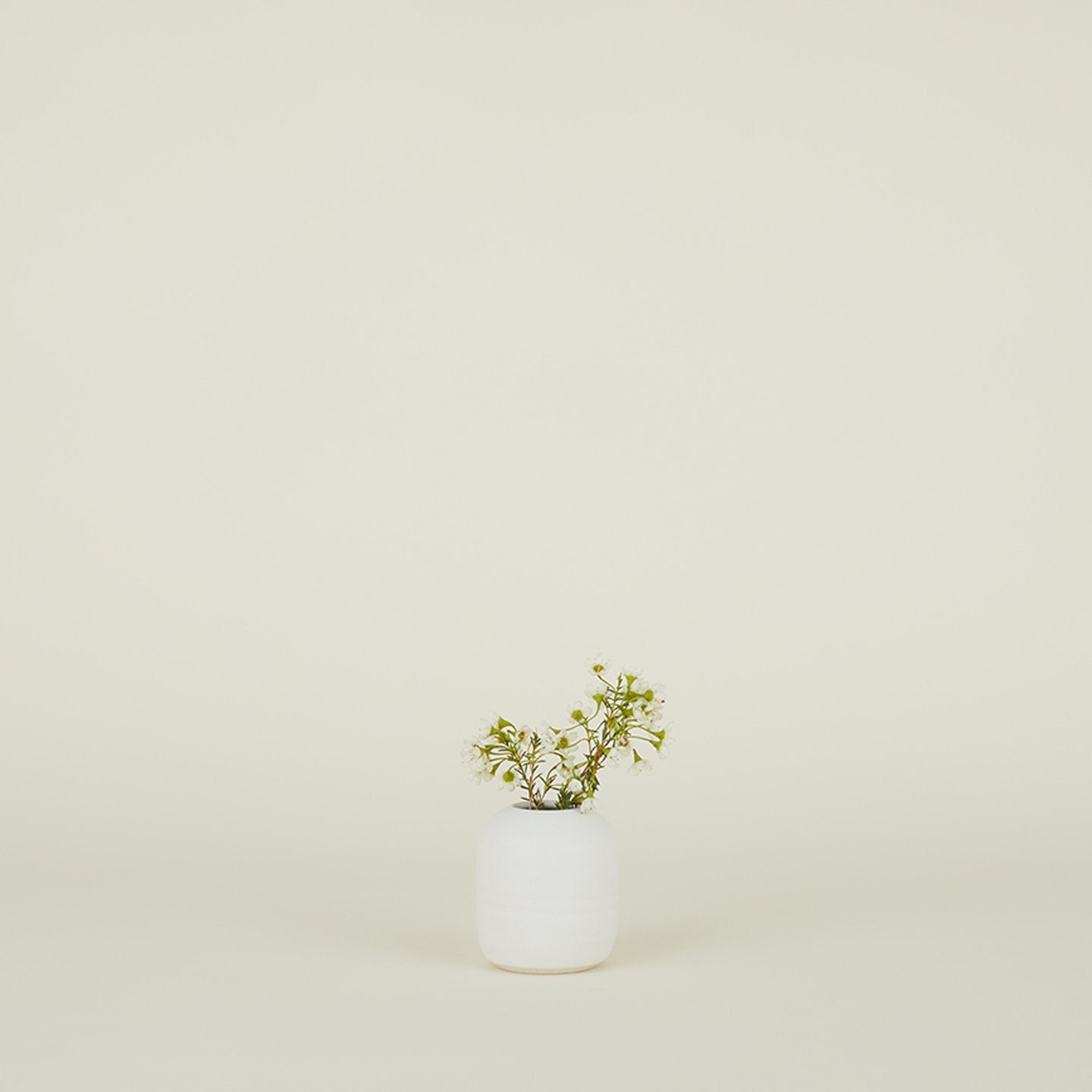 Stoneware Vase - Eggshell