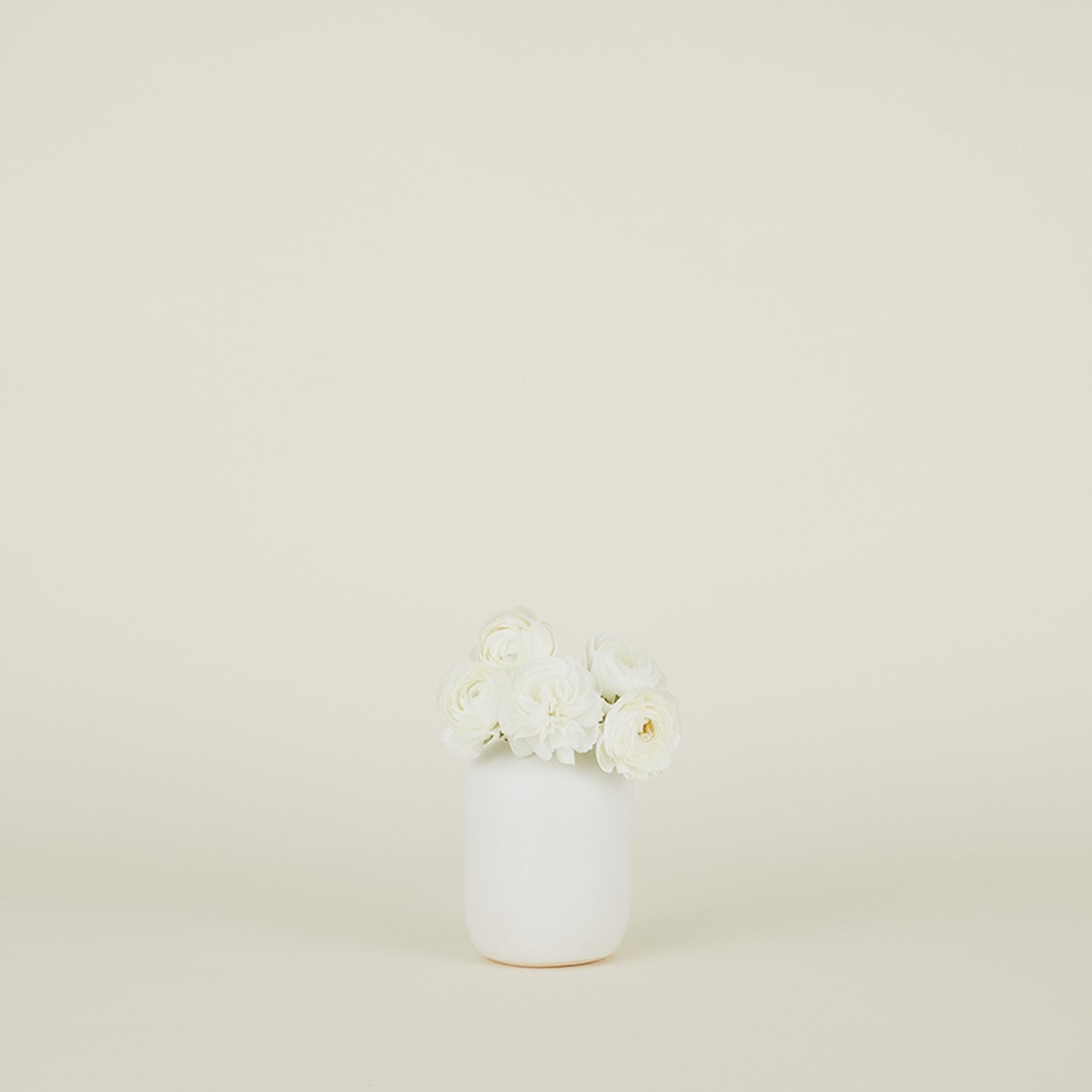 Stoneware Vase - Eggshell